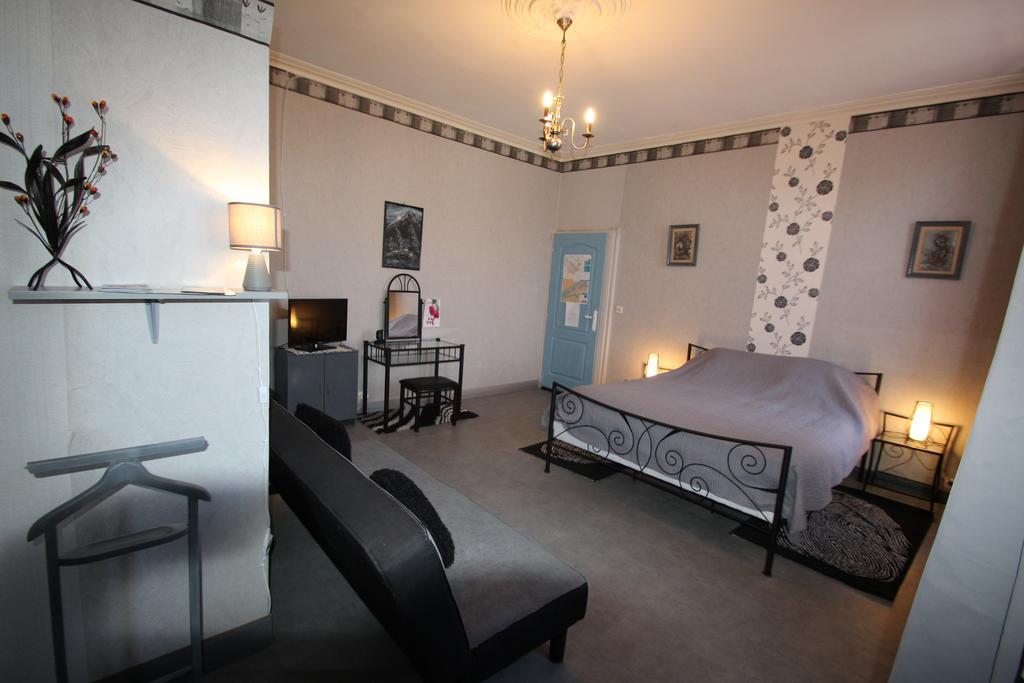 Domaine Des Roses Bed and Breakfast Vaudelnay Δωμάτιο φωτογραφία