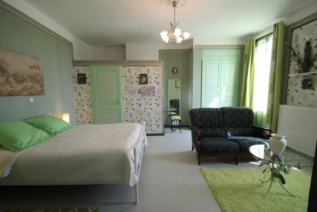 Domaine Des Roses Bed and Breakfast Vaudelnay Δωμάτιο φωτογραφία