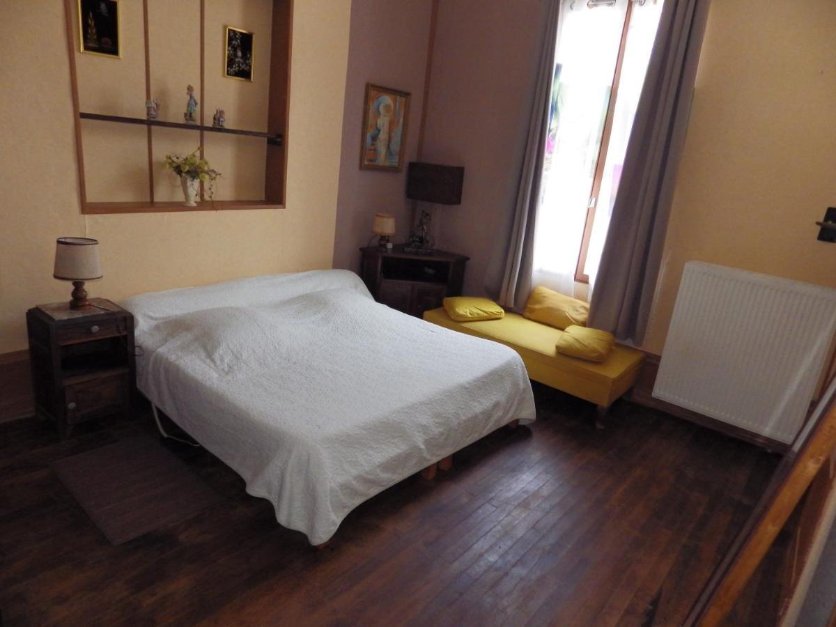 Domaine Des Roses Bed and Breakfast Vaudelnay Εξωτερικό φωτογραφία